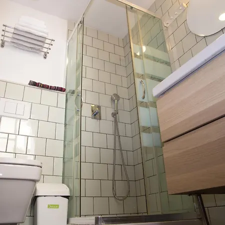 The Nomad Hostel&Pension-3